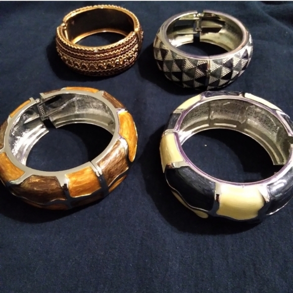 Jewelry - 4 Vintage hinged clamper bracelets